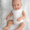 AD7d Levensechte Babypop soft body Lisa met slaapogen kleding en speen 52 cm - Afbeelding 5