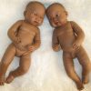 L30 Llorens levensechte babypop tweeling fullbody donker jongen en meisje inclusief speen 45 cm - Afbeelding 14