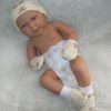 ADK1g Levensechte Babypop Newborn Jongen fullbody blank 52 cm in luier mutsje en slofjes - Afbeelding 6