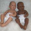 ADK1g Levensechte Babypop Newborn Jongen fullbody blank 52 cm in luier mutsje en slofjes - Afbeelding 18