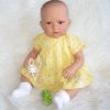 AD8e Levensechte Babypop Kristina softbody bruine ogen in geel gebloemd en speen 52 cm - Afbeelding 8