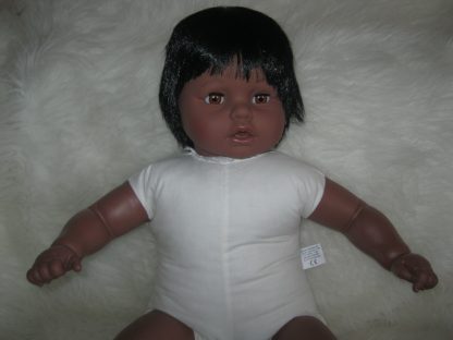 SB38j Berbesa soft body pop donker met zwart haar met kleding en speen 62 cm - Afbeelding 9