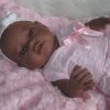 SB02 Berbesa fullbody babypop meisje donker met kleding en kussen 42 cm - Afbeelding 11