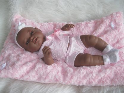 SB02 Berbesa fullbody babypop meisje donker met kleding en kussen 42 cm - Afbeelding 3
