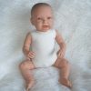 AD8m Levensechte Babypop Lily softbody met wafelpakje met hoofdband roze en speen 52 cm - Afbeelding 12