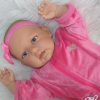 AD8c Levensechte Babypop Kristina soft body blauwe ogen met roze kleding en speen 52 cm - Afbeelding 2