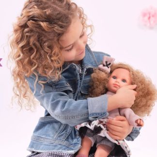 L22b Llorens popje soft body pop met blond krullend haar en kleding 35cm