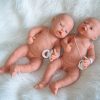 PD07c Babypoppen Duimelotje Tweeling jongen en meisje met speen 42 cm - Afbeelding 2