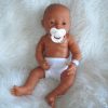 PD07d Babypop Duimelotje Meisje getint met kleding en speen 42 cm - Afbeelding 6