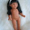 PD09b Pop full body Meisje getint met lang haar 43 cm - Afbeelding 4