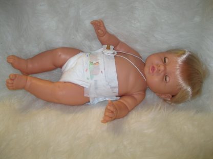 P11a Babypop badpop meisje met blond haar speen en slaapogen 48 cm - Aanbieding - Afbeelding 11