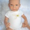 AD7l Levensechte Babypop softbody Lara met blauwe ogen met romper en speen - Afbeelding 4
