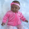 AD3b Levensechte Babypop soft body pop Naomi donker met kleding 53 cm - Afbeelding 7