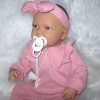 AD8m Levensechte Babypop Lily softbody met wafelpakje met hoofdband roze en speen 52 cm