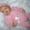 AD8m Levensechte Babypop Lily softbody met wafelpakje met hoofdband roze en speen 52 cm - Afbeelding 7