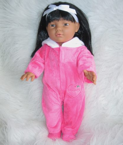 PD09b Pop full body Meisje getint lang haar gekleed 43 cm