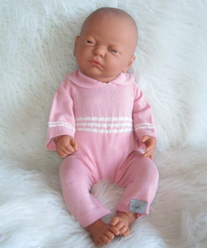 P02c Levensechte Babypop Newborn Meisje getint met kleding 52 cm - Afbeelding 2