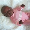 P03k Levensechte Babypopen Set van 2 poppen 1 Meisje en 1 Slapend Jongetje in kleding 52 cm - Afbeelding 18