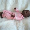 P03k Levensechte Babypopen Set van 2 poppen 1 Meisje en 1 Slapend Jongetje in kleding 52 cm - Afbeelding 14