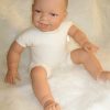 AD3e Levensechte Babypop soft body Naomi blauwe ogen velours pakje 53 cm - Afbeelding 4