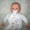 P12 Grote Babypop soft body blank 60 cm met velours kleding en speen - Afbeelding 13
