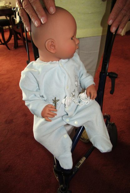 AD7e Levensechte Babypop soft body Lisa met slaapogen kleding en speen 52 cm - Afbeelding 22