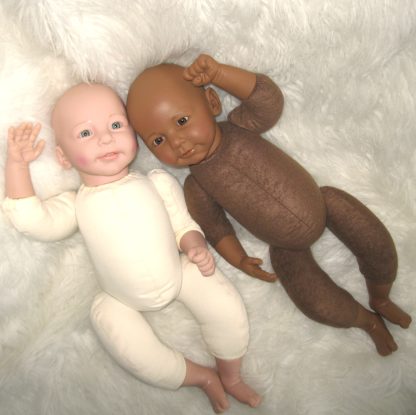 ADH3 Demonstratiepop babypoppen set van 2 voor babyfotografie - massage - therapie 52 cm gewicht 3300 gram - Afbeelding 6