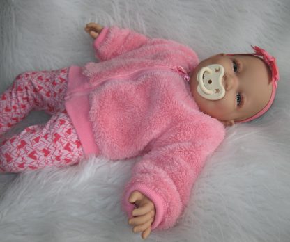 AD3e Levensechte Babypop soft body Naomi blauwe ogen in kleding met speen 53 cm - Afbeelding 23