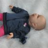 AD3v Levensechte Babypop soft body Naomi blauwe ogen in kleding 53 cm - Afbeelding 10