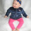 AD3v Levensechte Babypop soft body Naomi blauwe ogen in kleding 53 cm - Afbeelding 8