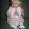 SB08 Berbesa soft body pop met blond haar geluid en kleding 48 cm - laatste - Afbeelding 5