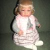 SB08 Berbesa soft body pop met blond haar geluid en kleding 48 cm - laatste - Afbeelding 7