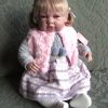 SB08 Berbesa soft body pop met blond haar geluid en kleding 48 cm - laatste - Afbeelding 4