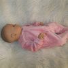 AD3e Levensechte Babypop soft body Naomi blauwe ogen velours pakje 53 cm - Afbeelding 11