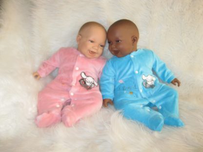 AD3co Levensechte Babypoppen soft body combi set van 2 baby poppen 53 cm - Afbeelding 3