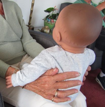 AD3b Levensechte Babypop softbody Naomi bruine ogen in velours pakje 53 cm - Afbeelding 30