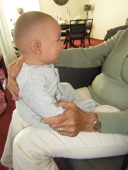 AD3b Levensechte Babypop softbody Naomi bruine ogen in velours pakje 53 cm - Afbeelding 27