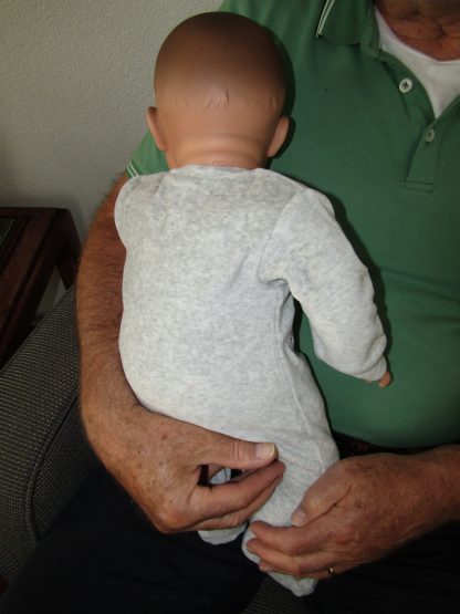 AD3b Levensechte Babypop softbody Naomi bruine ogen in velours pakje grijs 53 cm - Afbeelding 33