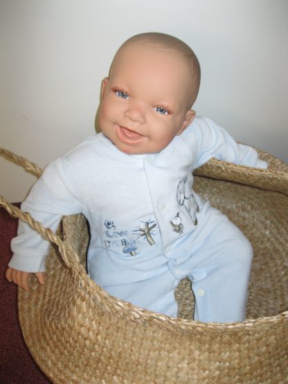 AD3f Levensechte Babypop soft body Naomi blauwe ogen velours pakje 53 cm - Afbeelding 3