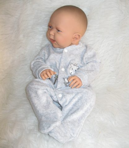 ADK1f Levensechte Babypop Newborn Jongen full body blank 52 cm in velours pakje - Afbeelding 2