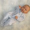ADK1f Levensechte Babypop Newborn Jongen full body blank 52 cm in velours pakje - Afbeelding 3