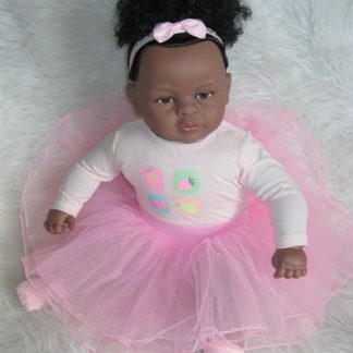 SB37b Berbesa soft body pop donker krullend haar hoge staart met kleding 62 cm
