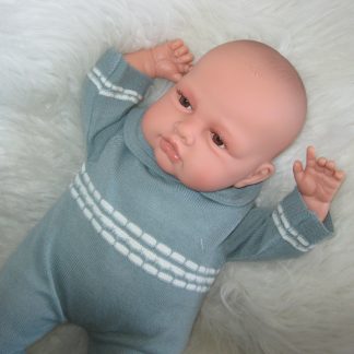 AJ12b Antonio Juan levensechte babypop Babydo bruine ogen kleding en speen 50 cm