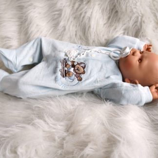 AD7g Levensechte Babypop soft body Lisa met slaapogen kleding speen 52cm