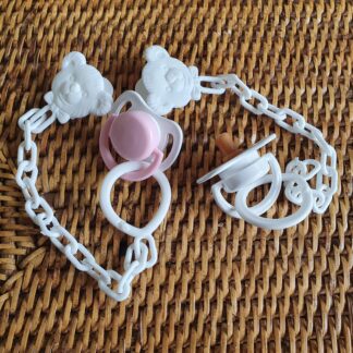 Speen wit 2 x Middel maat met speenketting voor babypoppen - Let op: zie omschrijving voor welke pop !