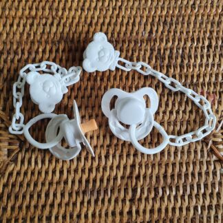 Speen wit 2 x Grote - Dikke maat met speenketting voor babypoppen - Let op zie omschrijving voor welke pop !